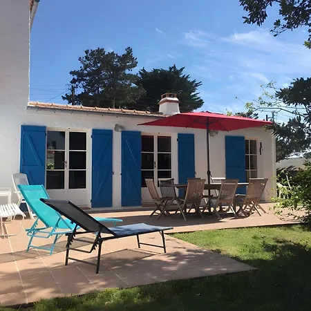 Holiday home 25 Ambiance Cosy Et Jardin Arbore